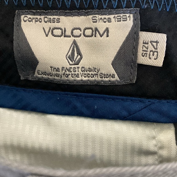 Volcom Men’s Shorts - Picture 7 of 9